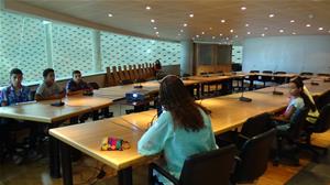 Les participants de conférence avec l’animatrice Dr Shaymaa El Sherif