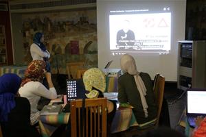 Les participants de l'atelier avec Mlle Dina ElKordy 