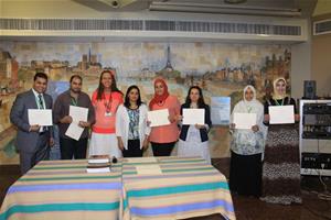 Photo de groupe de l’Université d’Assiout avec Dr. Marwa el Sahn et Dr. Shaymaa El Shérif