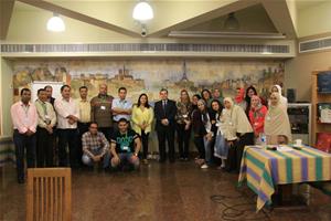 Photo des participants avec Dr. Hossam Gamal El Din (Conseiller d’état et Directeur Adjoint du Département de l’arbitrage international, Ministère de la Justice)