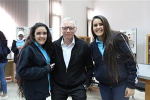 Les participants avec M. Bernard