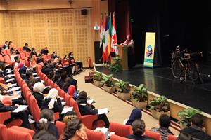 Dr Rania Ezz El Arab et les participants de la dictée