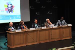 1ère séance : Prof Albert Lourde, Son excellence l'ambassadeur Fatma El-Zahraa Etman, Son excellence l'ambassadeur Aly Maher, Prof. Gusine Gawdat, Prof. Alioune Badara Diané