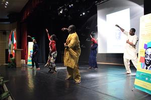Danse sénégalaise, animée par les étudiants de l’Université Senghor d’Alexandrie