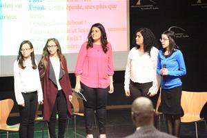 Sketch : Senghor... Négritude à l'immortalité présenté par les élèves de l'école Girard