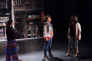 Pièce de théâtre : Y en a marre ! présenté par les élèves du Collège de la Mère de Dieu