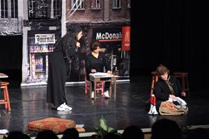 Pièce de théâtre : Y en a marre ! présenté par les élèves du Collège de la Mère de Dieu