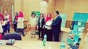 Distribution des certificats aux étudiants qui ont assisté à la formation