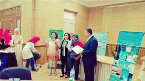 Distribution des certificats aux étudiants qui ont assisté à la formation