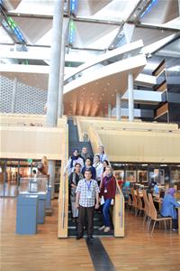 Les participants avec l'équipe du CAF lors d'une visite guidée 