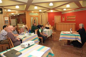 Atelier de Méthodologie : Comment choisir, sélectionner, se documenter, réagir, organiser un plan cohérent avec une méthode critique appropriée au sujet (au corpus) choisi ? Dr Gusine Gawdat – Professeur au Départemant de Langue et de Littérature Françaises – Faculté des Lettres – Université du Caire