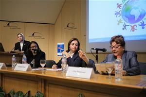 De gauche à droite : Dr Rim Hafez,  Maître de conférences,  Filière des Langues Appliquées (FLA), Faculté des Lettres, Université d’Alexandrie, Dr Carole Escoffey, Maître de conférences, Département de Langue  et de Littérature Françaises, Faculté de Pédagogie, Université d’Alexandrie, Dr Chahinda Ezzat, Professeur adjointe, Département de Langue et de Littérature Françaises, Faculté des Lettres, Université du Caire et Dr Cha Mansour,  Professeur, Département de Langue et de Littérature Françaises, Faculté de Pédagogie, Université d’Alexandrie