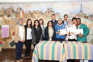 Une photo de groupe avec les Lauréats, les membres du jury et l'équipe du CAF