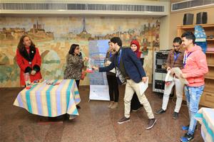 La distribution des prix pour l'équipe gagnante