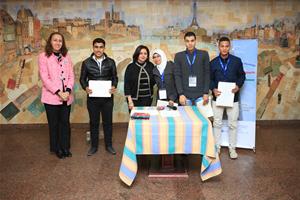 Photo de groupe avec les étudiants de l'Université de Beni Suef