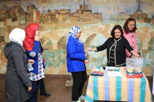 La distribution des prix pour l'équipe gagnante