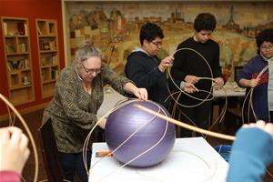 Atelier de création de grosses têtes  