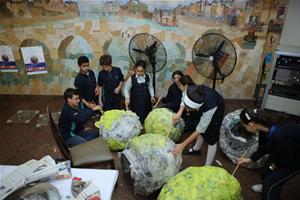  Atelier de création de grosses têtes  