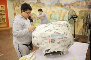  Atelier de création de grosses têtes  <ul></ul>