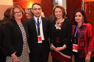 De gauche à droite : Mme Pascale Bohn, Directrice du Département des Finances et membre du Comité exécutif, Banque Crédit Agricole, M. Nabil Hajlaoui, Consul général de France à Alexandrie, Mme Mona Nasr Allah, Directrice de la banque privée, Banque Crédit Agricole et Dr Marwa El Sahn, Directrice du Centre d'Activités Francophones (CAF)