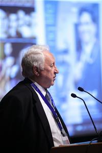 L'intervention de Dr Hassan Sallam, Professeur de Gynécologie, Faculté de Médecine, Université d’Alexandrie