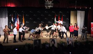  Pièce de théâtre : Sur le bout de la langue par les élèves du Collège de la Mère de Dieu d’Alexandrie