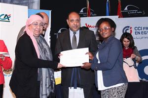 Remise des prix du CONCOURS SUR LES CÉLÉBRITÉS FÉMININES FRANCOPHONES, Birénam Kodo, la gagnante du premier prix du résumé