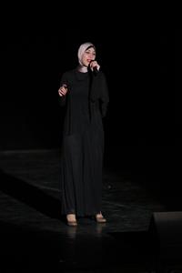 Chanson : « Aimer jusqu’à l’impossible » par Noha Atef