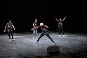  Danse : C’est la vie par un Groupe Hip-Hop Break Dance