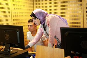 Séance d'apprentissage des différents moyens de l'accès aux ressources électroniques de la Bibliotheca Alexandrina : Catalogue de la BA - M<sup>me</sup> Hala Hassan ; Recherche sur internet - M<sup>me</sup> Cherine Ibrahim