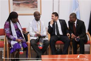 De gauche à droite : Mme Eugène ALLOU-ALLOU, l’épouse de l’Ambassadeur de la Côte d’Ivoire en Egypte, SEM Eugène Allou-Allou, Ambassadeur de la Côte d'Ivoire en Egypte, M. Nagy Atalla, le chef de la fédération arabe pour la lutte contre la criminalité internationale, le terrorisme et le blanchiment d'argent et SEM Soriba Camara, l'Ambassadeur de la République de Guinée 