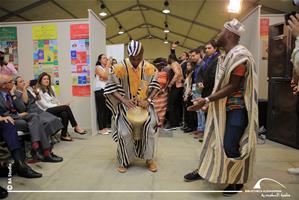 Un spectacle artistique présenté par les étudiants de l'université Senghor 