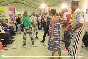  Un spectacle artistique présenté par les étudiants de l'université Senghor 