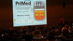 A la bibliothèque de l'Alcazar