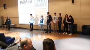 A la bibliothèque de l'Alcazar