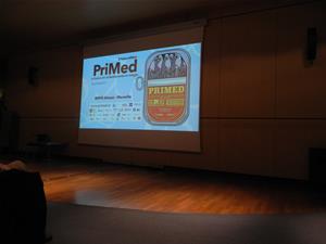 A la bibliothèque de l'Alcazar