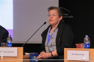  L'intervention de Mme. Aicha Bouabaci, Enseignante-chercheur, poète, écrivaine et essayiste