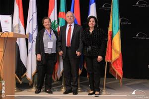  De gauche à droite : Mme. Aicha Bouabaci, Enseignante-chercheur, poète, écrivaine et essayiste, M. Bassam Baraké, Professeur des Universités, Président de l’Université Jinan du Liban et Secrétaire général de l’Union des Traducteurs Arabes et Dr Marwa El Sahn, Directrice du Centre d’Activités Francophones (CAF)