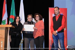  La distribution des certificats du concours « La pluralité de la langue française »