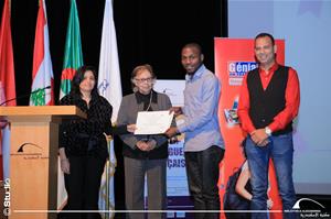  La distribution des certificats du concours « La pluralité de la langue française »