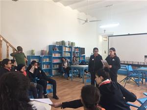 Les participants de l'atelier au College de la Mère de Dieu avec M.Wilfried N'SONDE, écrivain et musicien congolais