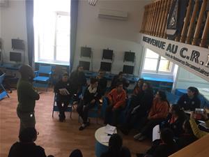 Les participants de l'atelier au College de la Mère de Dieu avec M.Wilfried N'SONDE, écrivain et musicien congolais