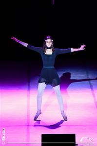  Danse « Feel it Still » par Farida Khaled