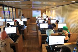 Séance d’apprentissage des différents moyens de l’accès aux ressources électroniques de la Bibliotheca Alexandrina : Catalogue de la BA par M<sup>me </sup>Hala Hassan