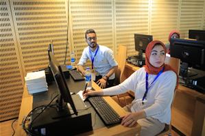 Séance d’apprentissage des différents moyens de l’accès aux ressources électroniques de la Bibliotheca Alexandrina : Catalogue de la BA par M<sup>me </sup>Hala Hassan