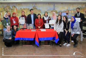 Photo de groupe avec les étudiants de l'Université de Tanta