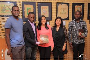 La distribution des certificats pour l'équipe gagnante 