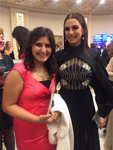 Avec l'actrice tunisienne Dora lors de la cérémonie de clôture