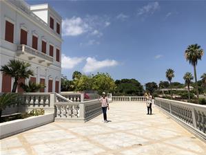 Les participants du 1<sup>er </sup>groupe aux jardins d’Antoniades