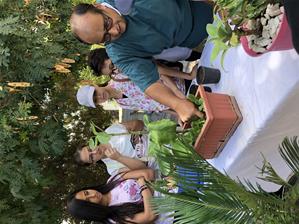 Les participants du 1<sup>er </sup>groupe aux jardins d’Antoniades